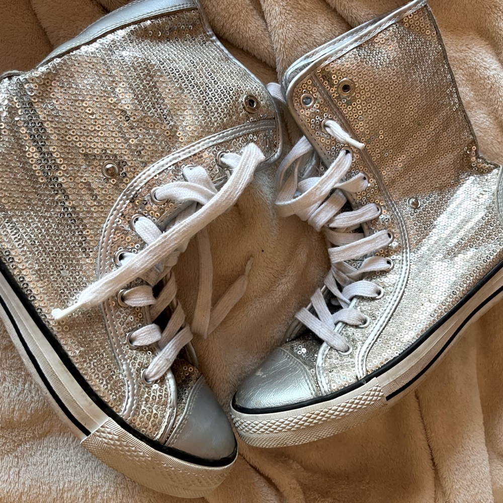 Sequined high tops, size 8M